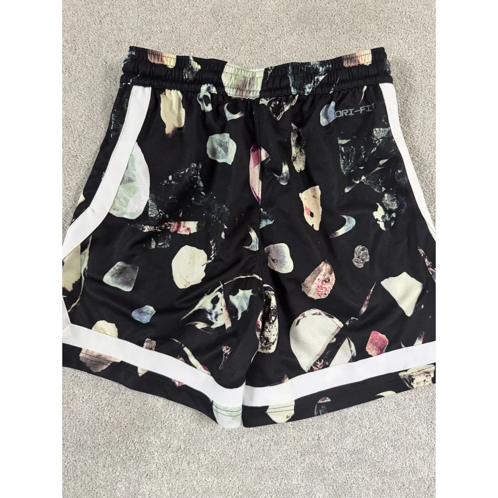 Nike NSW Women's Fly Crossover Printed Basketball Shorts‎ Size X-Small Flawless - Image 7