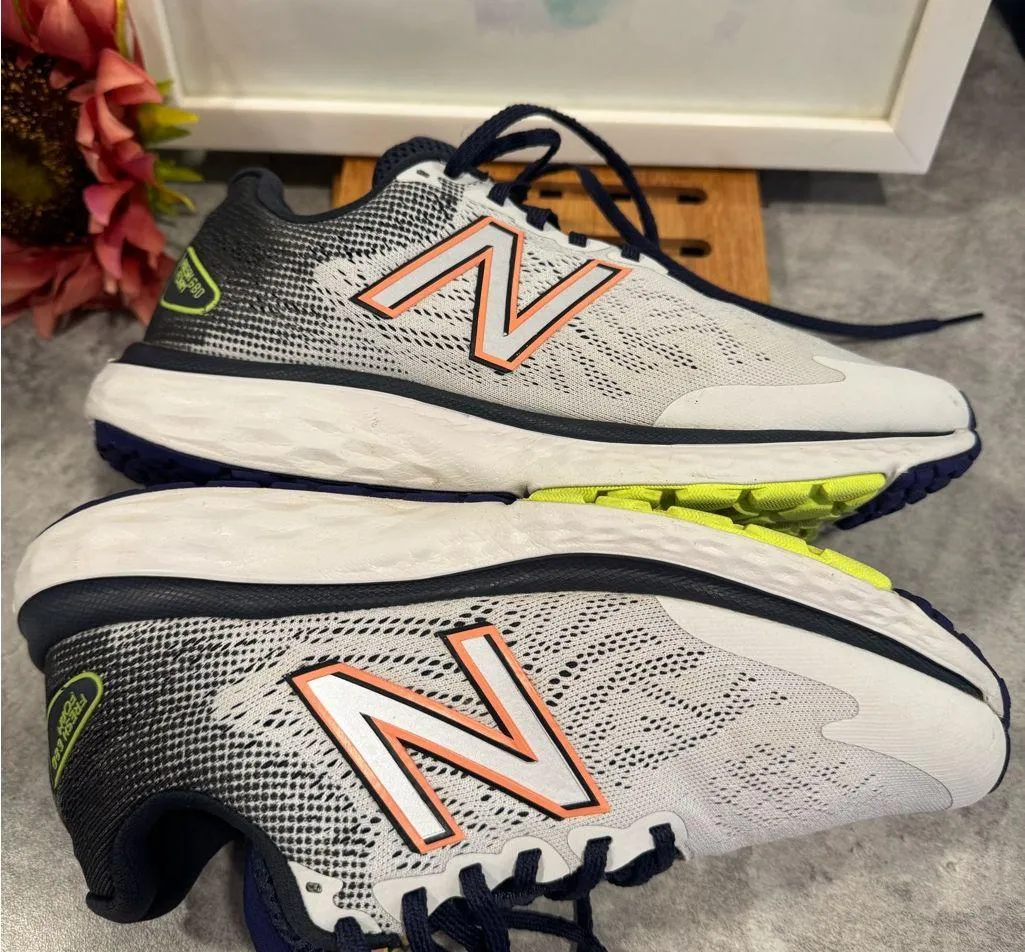 New Balance Fresh Foam 680 V7 Women's Running Shoes Size 9.5 Medium D - Image 5
