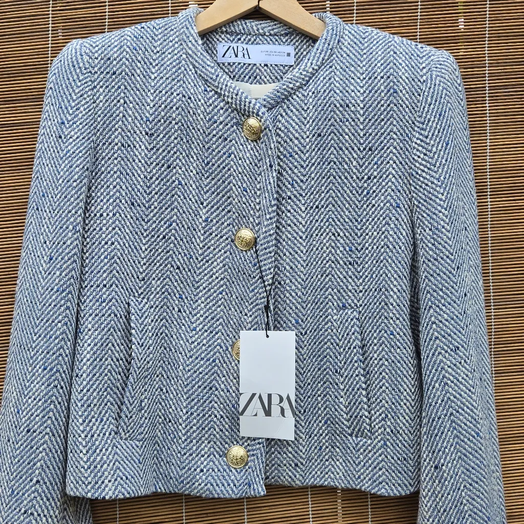 NEW  Herringbone Tweed Short Jacket Size XS Blue W/Gold Buttons - Image 8