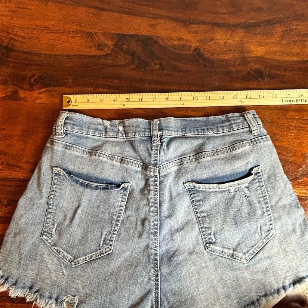 Vintage REWASH Women's Distressed High-Waisted Denim Shorts Size 14 - Image 7