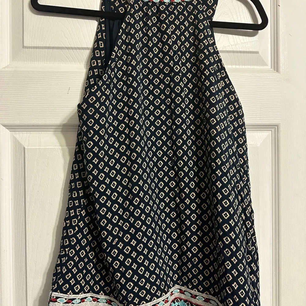 THML  Geometric Navy and Cream Blouse - Image 5