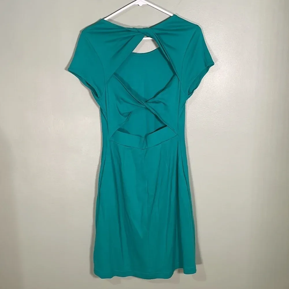 New York & Co Twist - Image 3