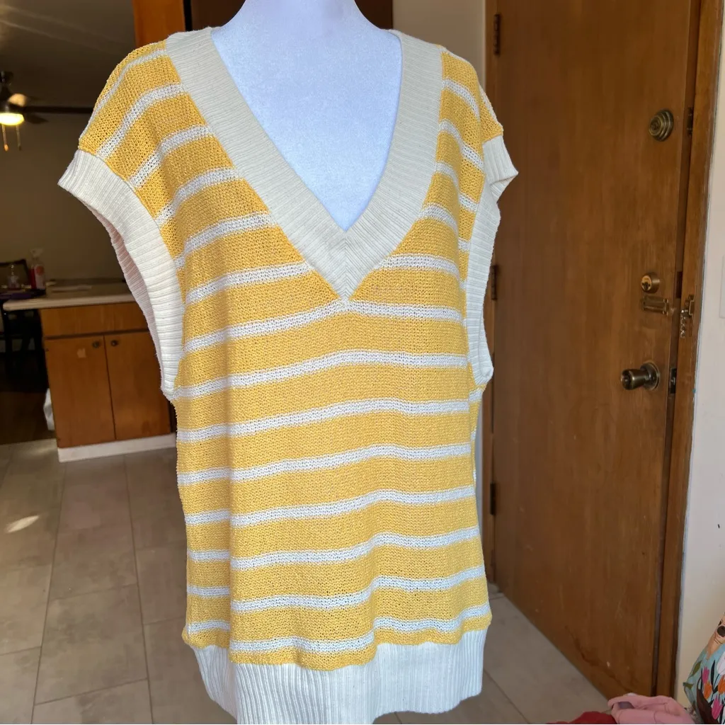 Zara Yellow and White Striped oversize casual knit Vest side M - Image 2