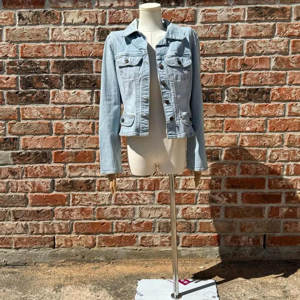 Vintage (Y2K) DMBM long sleeved light wash denim jacket / S / Excellent condit. Blue - Image 9