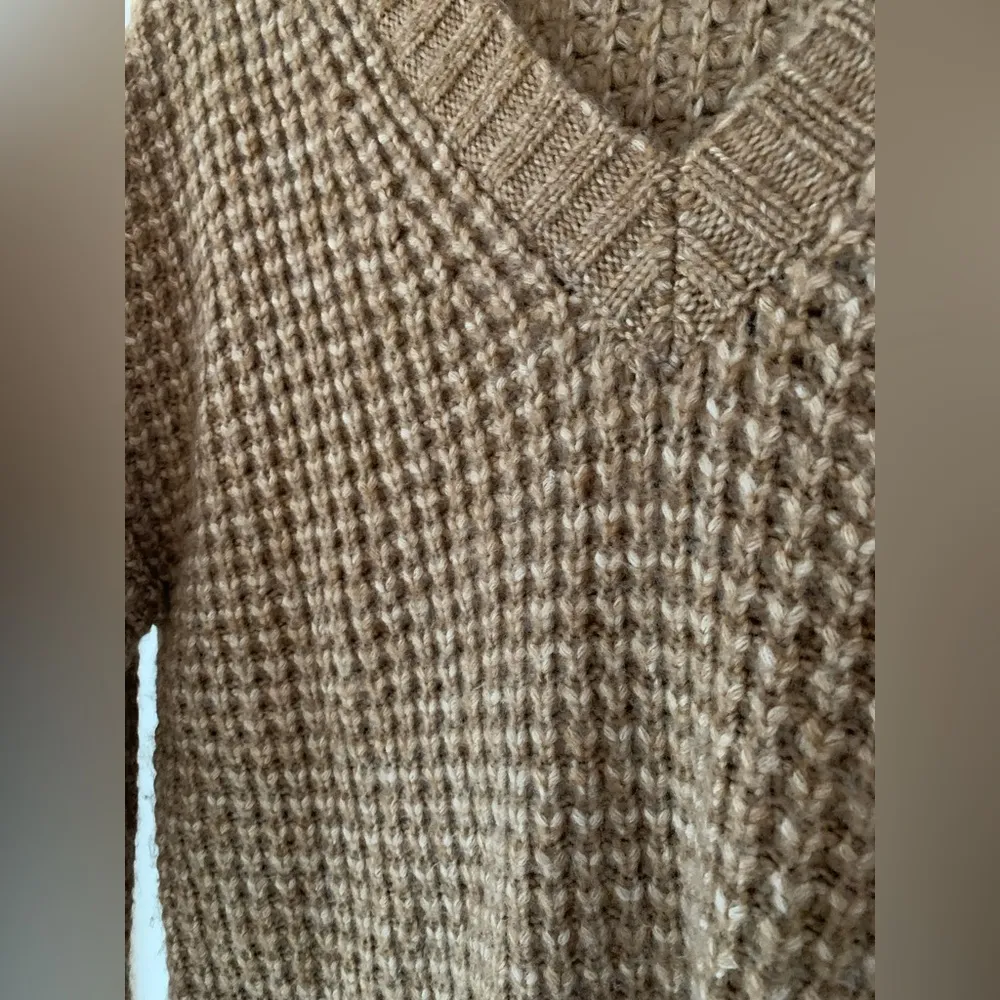 AE american eagle whoa so cozy waffle v-neck sweater - Image 7