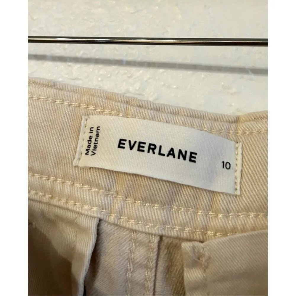 Everlane The Relaxed Chino in Buttersoft Barrel Pant in Parchment 10 - Image 6