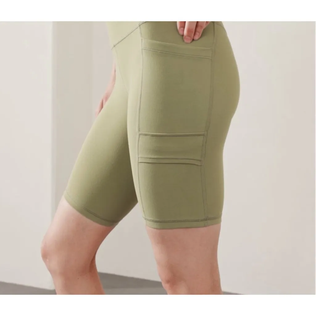 Athleta S Salutation Stash Cargo 9" Short Olive Branch Green Small - Image 4