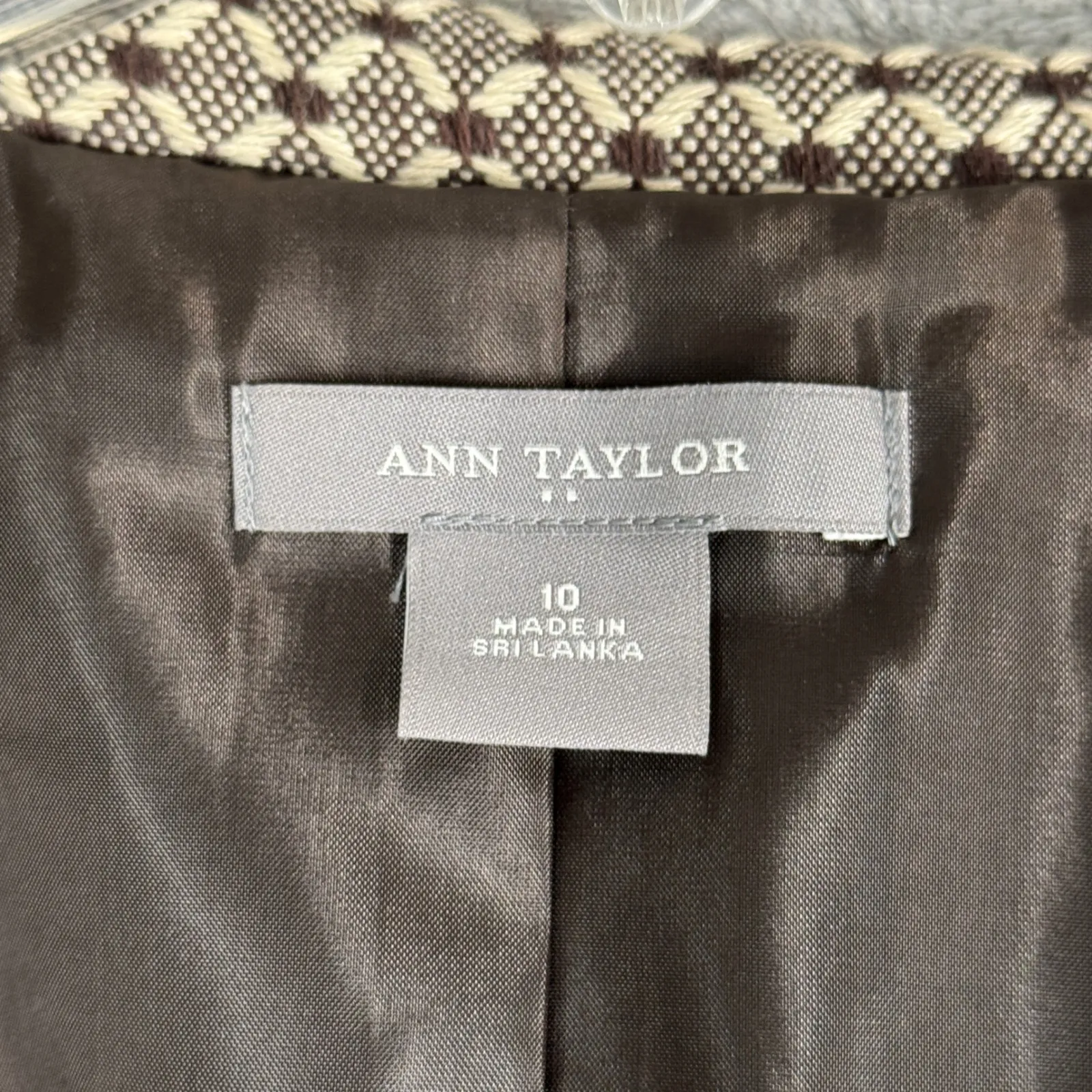 Ann Taylor Blazer Women 10 Brown Beige Geometric‎ Crop Jacket Workwear Preppy - Image 8