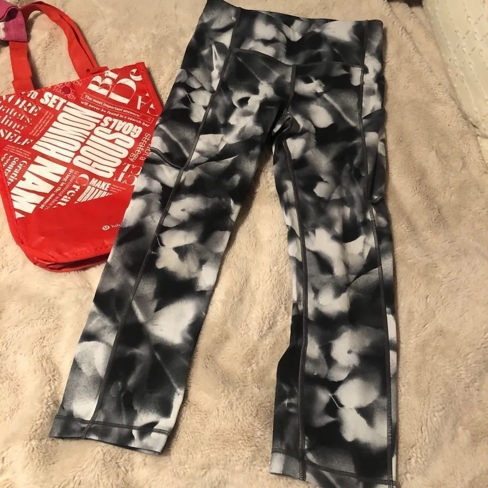 Lululemon  speed up crop - Image 4