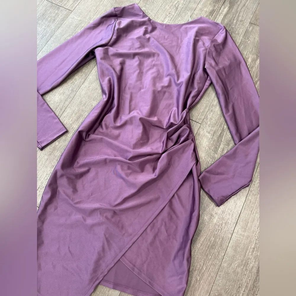 BOUTIQUE wrap style purple dress ✨ Size L - Image 10