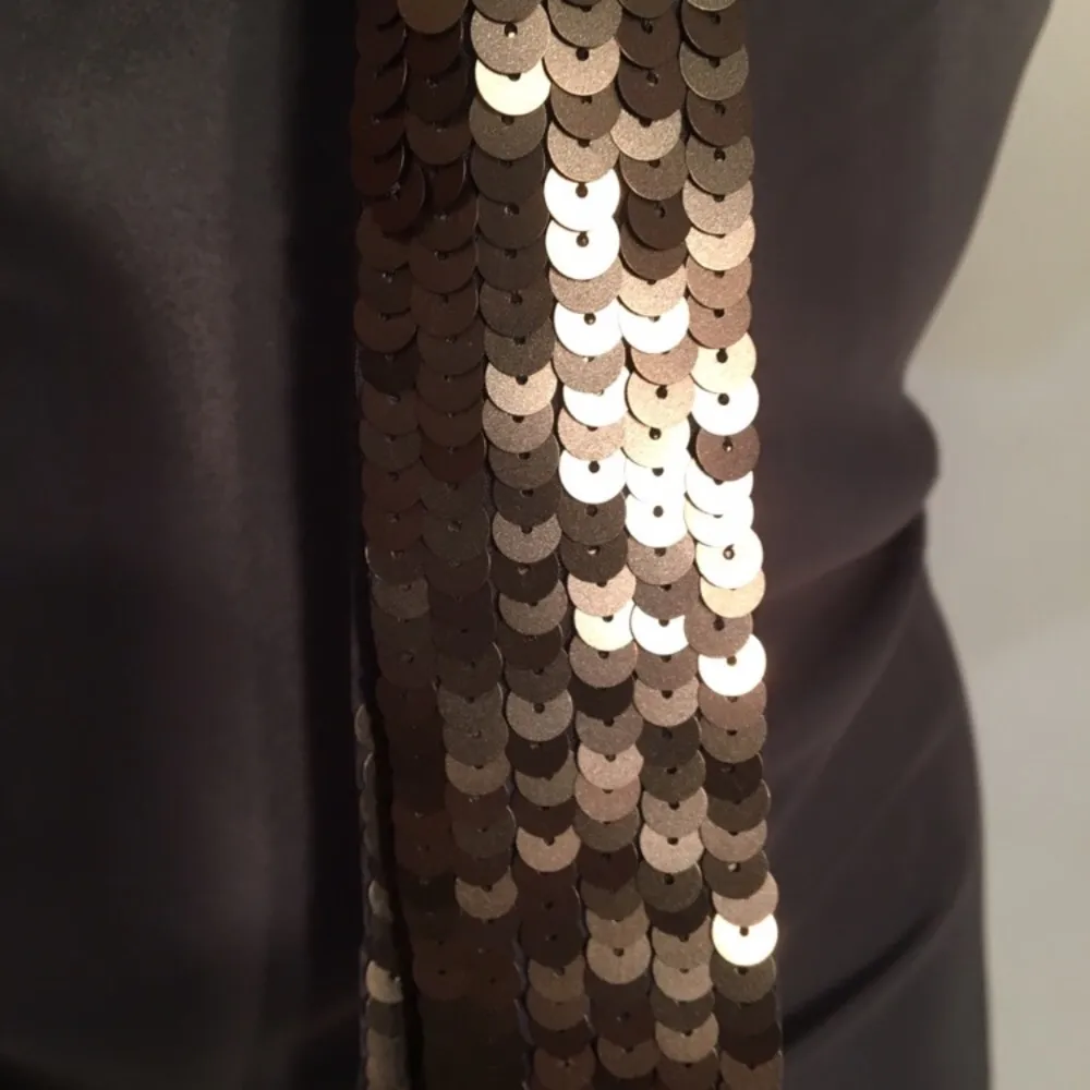 Ann Taylor Gray Short Sleeve Sequins Tie Neck Top 6P 6 NEW - Image 4