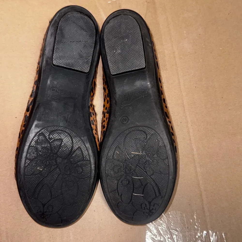 Dansko Olivia Women's Size 9 Cheetah Print Calf Hair Loafers Slip On Shoes - Image 5