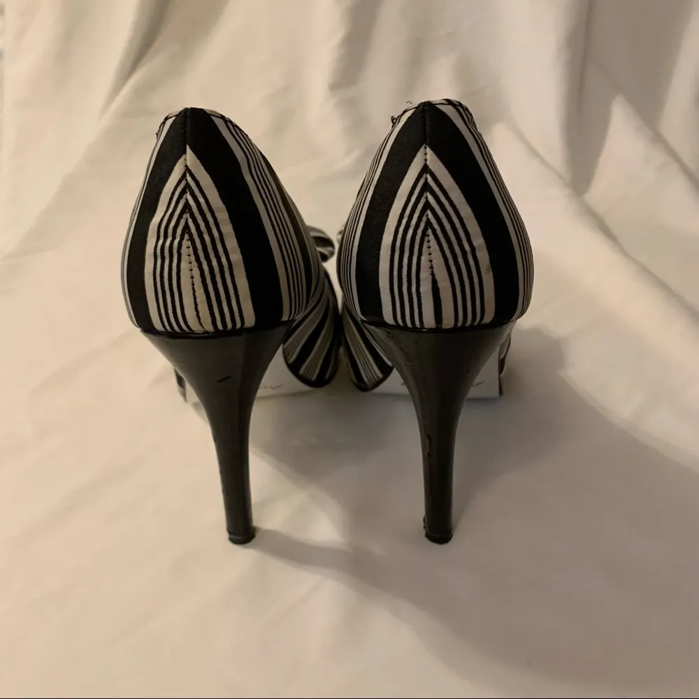 EUC Anne Michelle Striped Peep-toe ‘Flare’ Heels with Bow Detail - Image 2