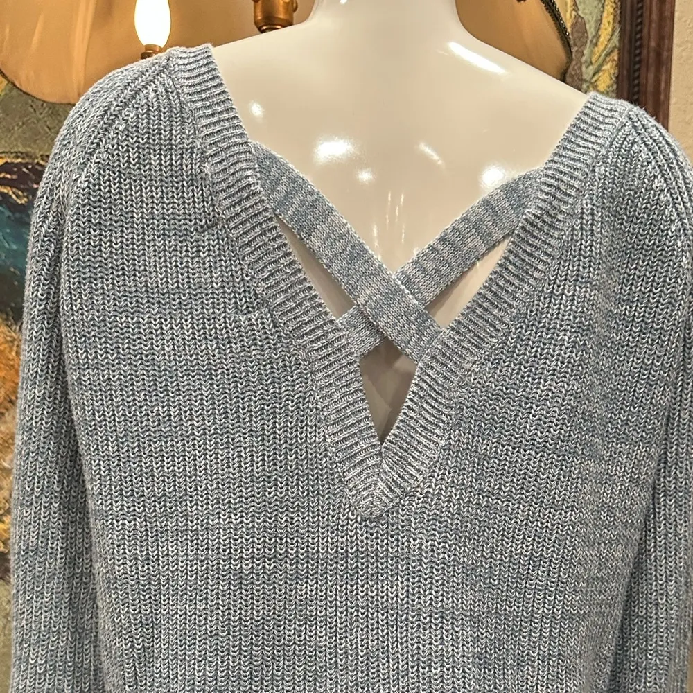 EUC Lulu's Blue Crew Neck Sweater with  knit Ribbed Texture w Cris cross back - Image 4