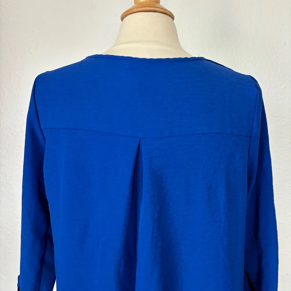 Solid Blue 3/4 Sleeve Cut Out V-Neck Blouse - Image 4
