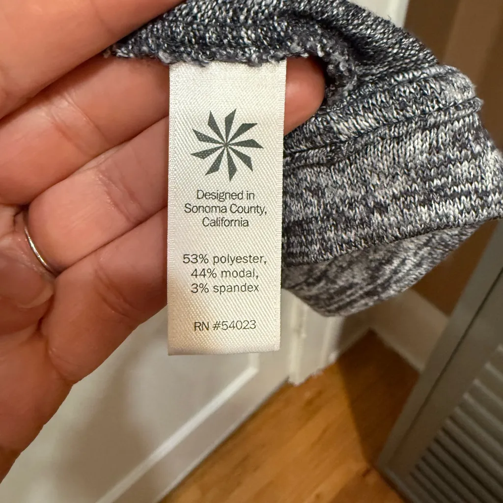 Athleta Open Front Knit Cardigan Shrug Sweater Black Gray White EUC Size Medium - Image 5