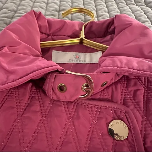 Gorgeous Dismero Pink Quilted Button Front‎ Jacket with gold toggle. Size 8 - Image 9
