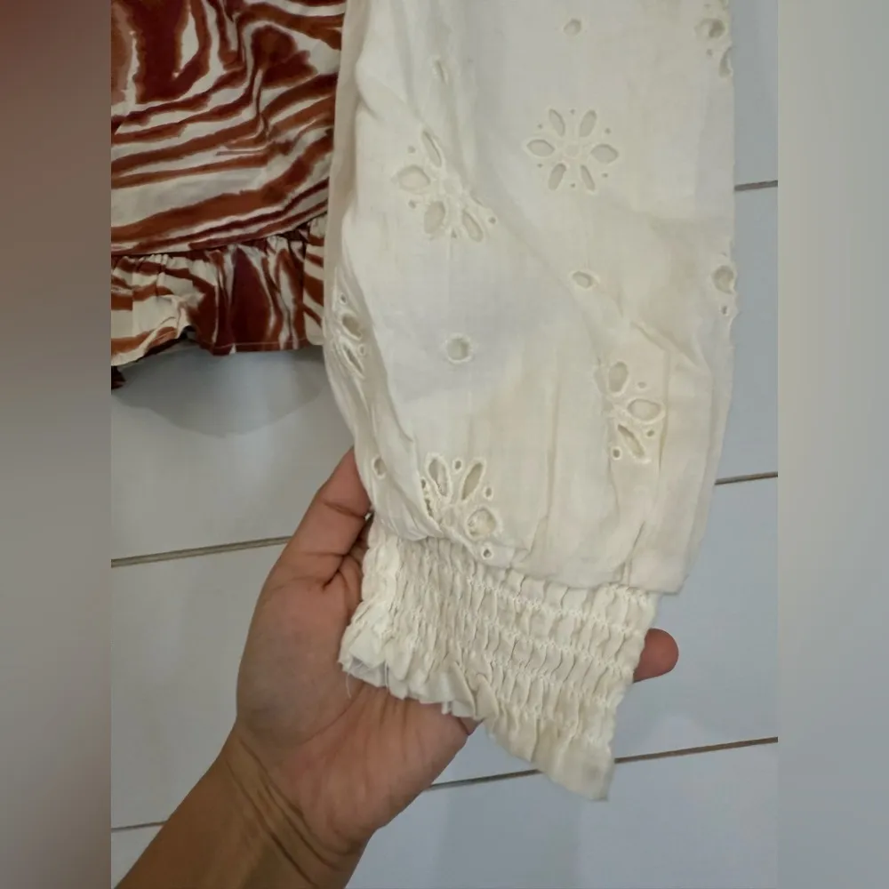 LOVE THE LABEL ANTHROPOLOGIE LOVE THE LABEL SMOCKED EYELET PUFF SLEEVE BLOUSE - Image 12