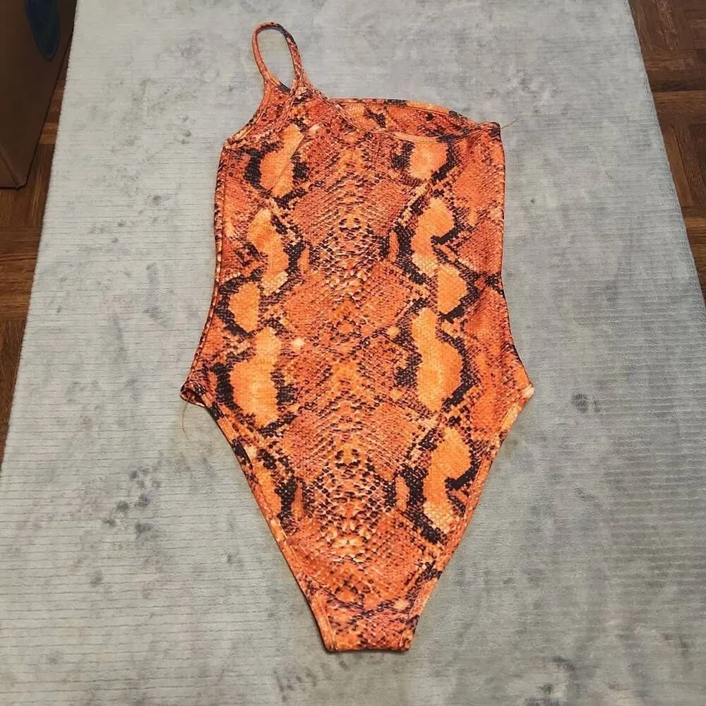 Princess Polly Snakeskin Print One Shoulder Bodysuit Size 2 Orange Black - Image 3