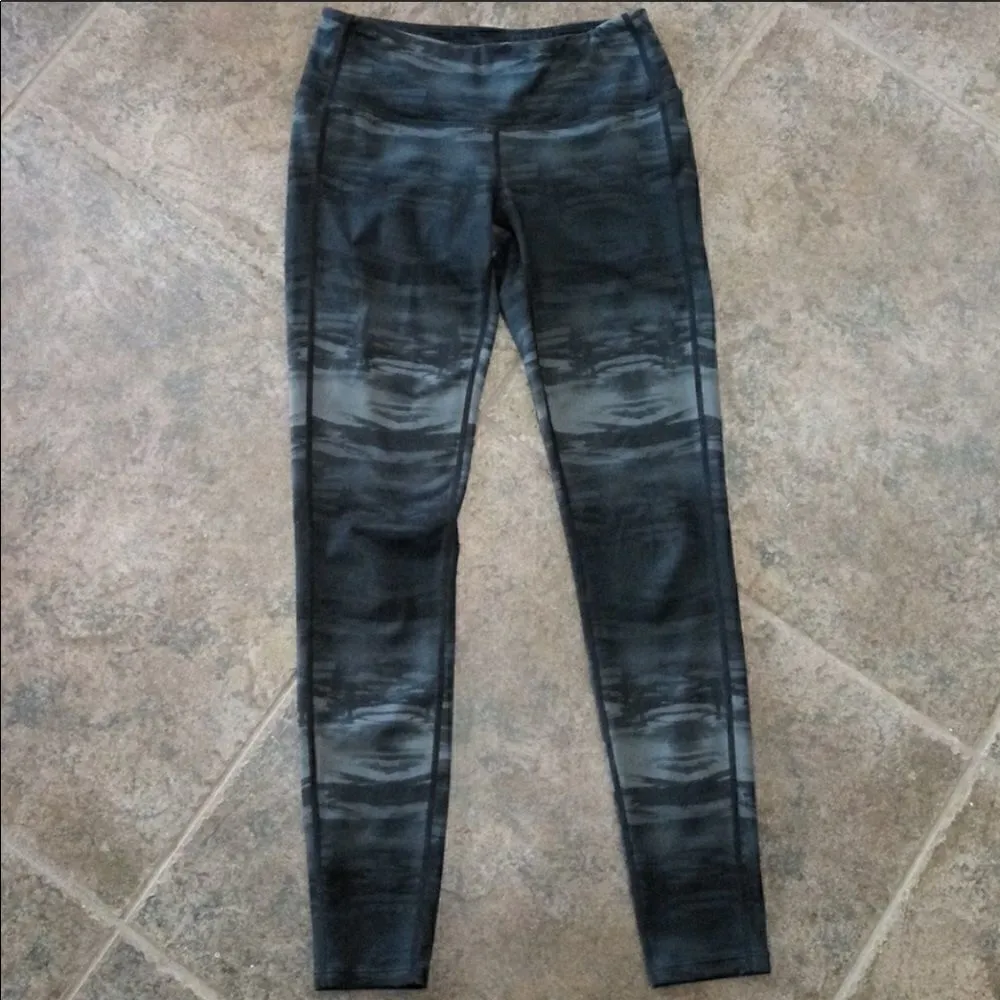 EUC Athleta Chaturanga Flare Leggings Tight XS - Image 5