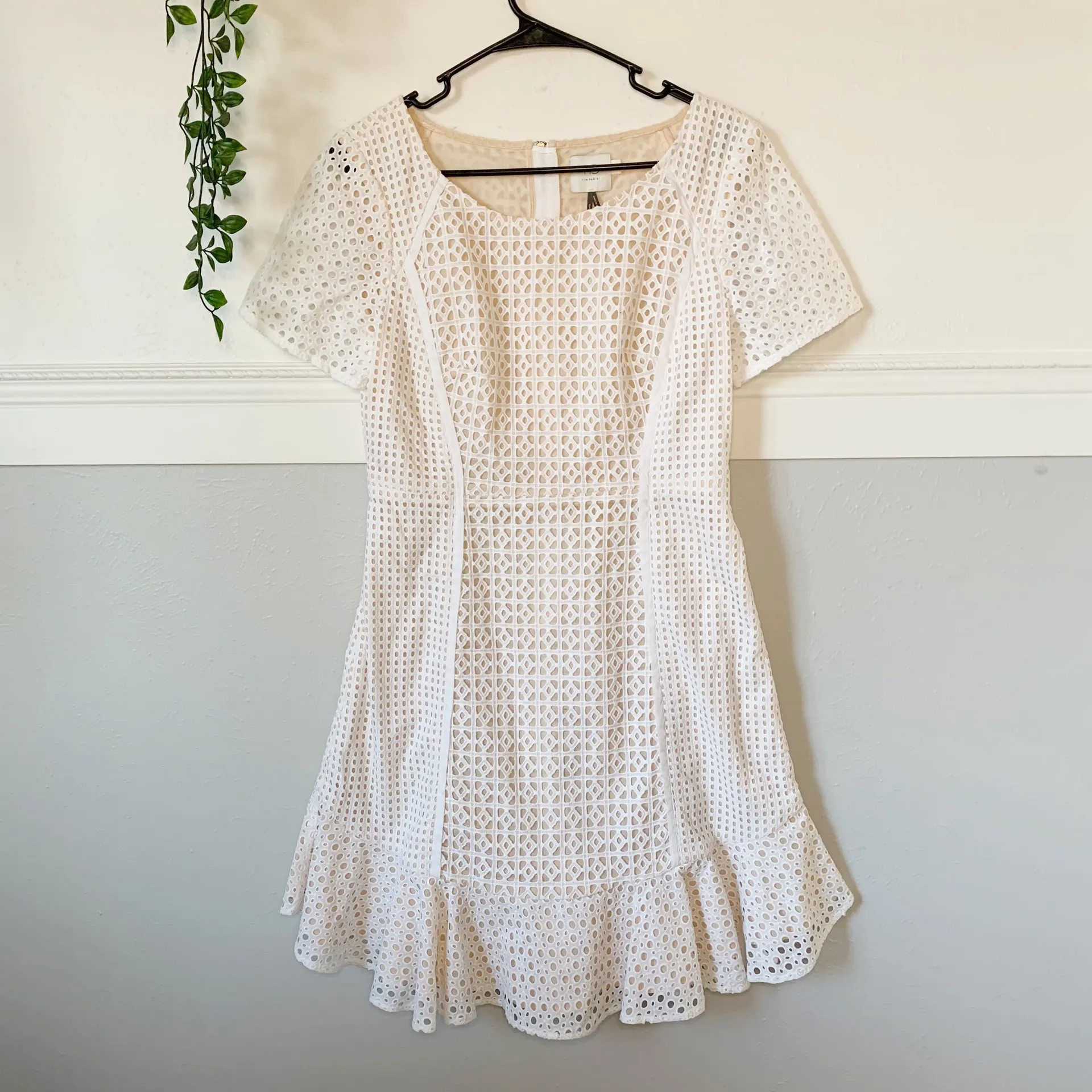Anthropologie HD in Paris Georgia White Eyelet Lace Dress Sz 6 - Image 3