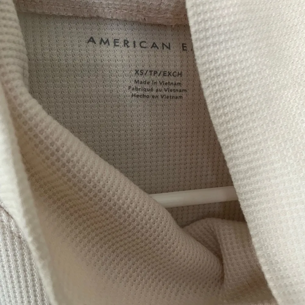 American eagle outfitters cropped turtle neck - Image 3