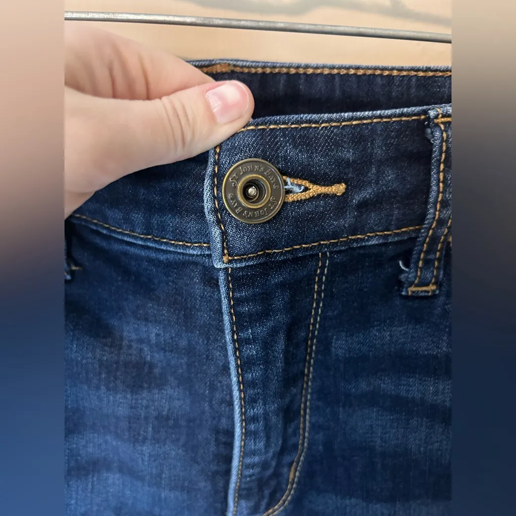 St. John’s Bay High Rise Skinny Leg Dark Wash Jeans Size 8 Cotton - Image 7