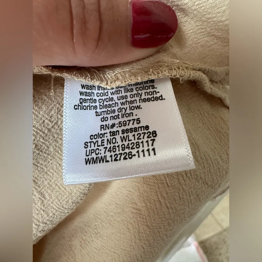 White Stag Woman's XL Tan  Button Up Short Sleeve Collar 100% Cotton Fabric - Image 3