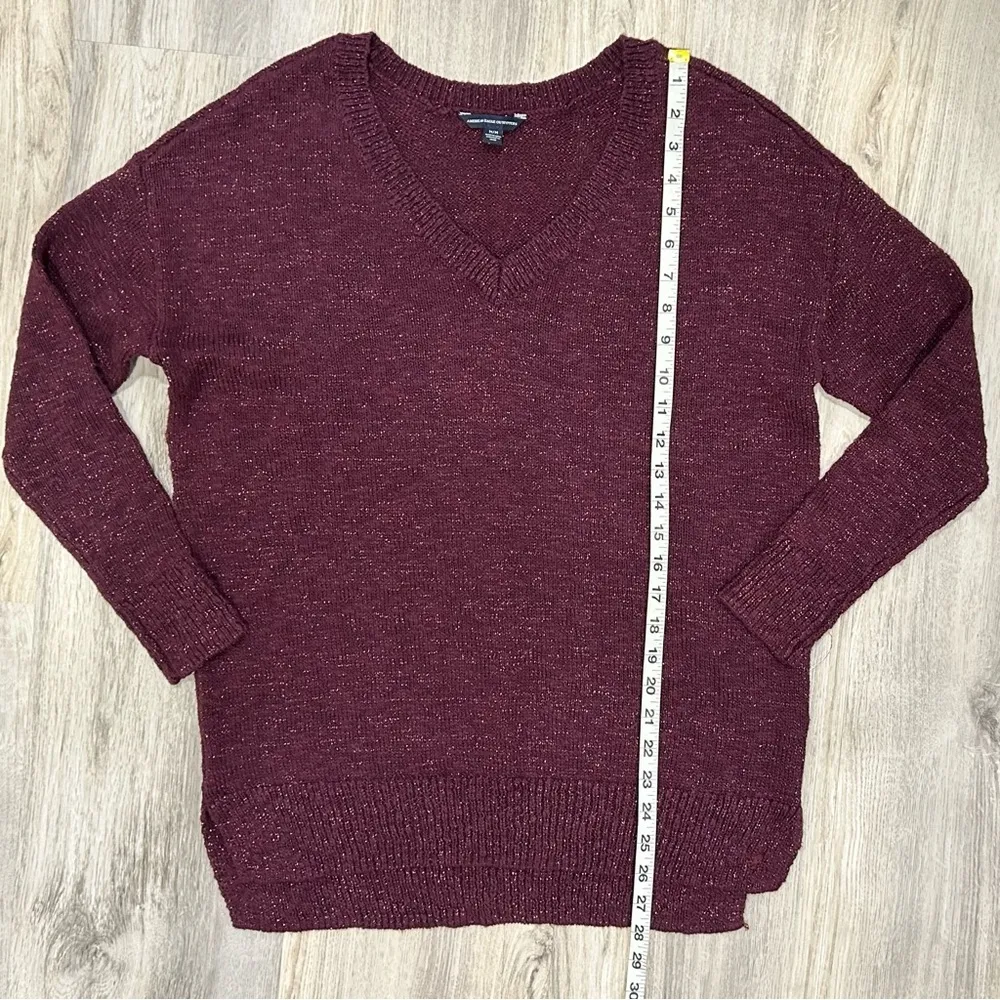 American Eagle Outfitters Burgundy Shimmer Knit Sweater V Neck Pullover Size M - Image 2