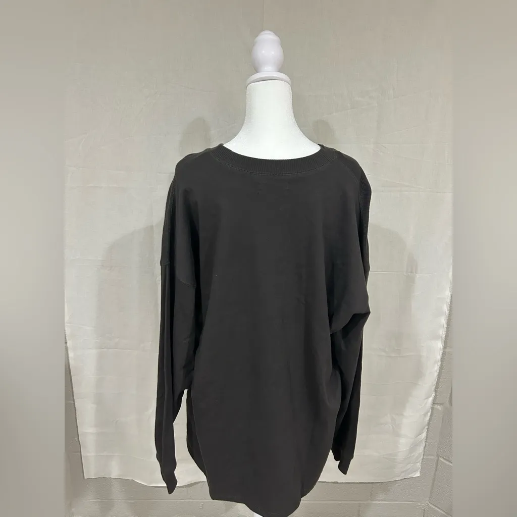 Urban Outfitters Women’s Oversized Black Waffle Knit Top with Pocket NWT - Image 2