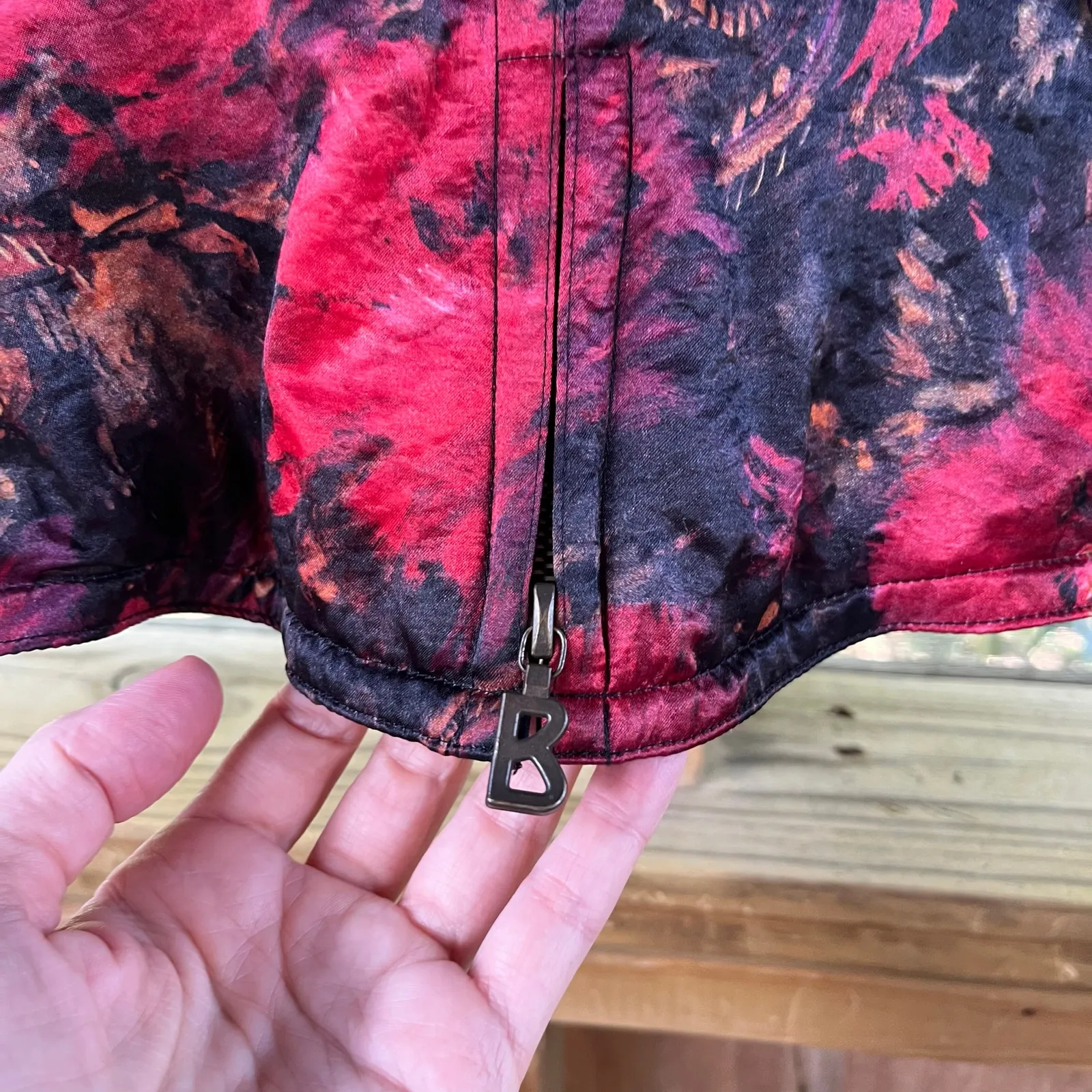 Bogner Women's Vintage Red And Black Ski Jacket Size 10 - Image 8