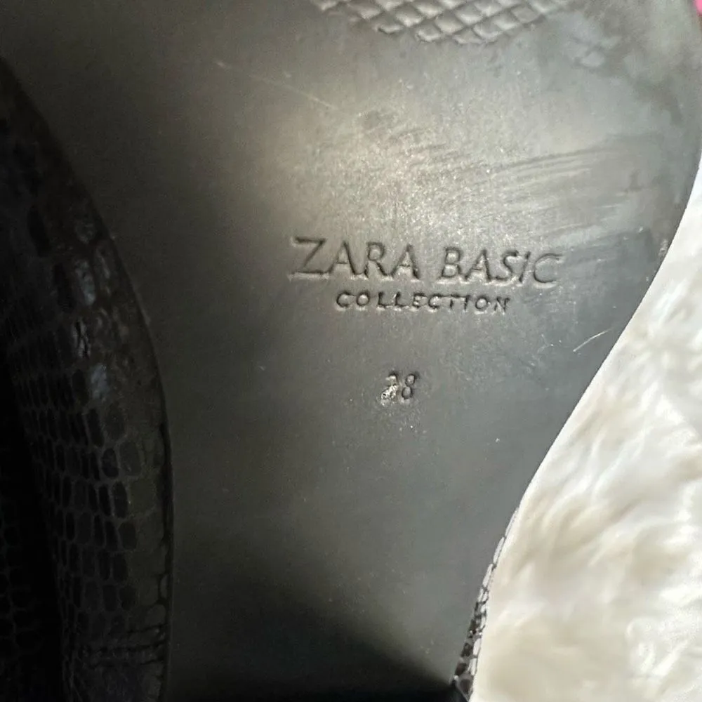 Zara basic collection black bootie, zippered back - Image 7