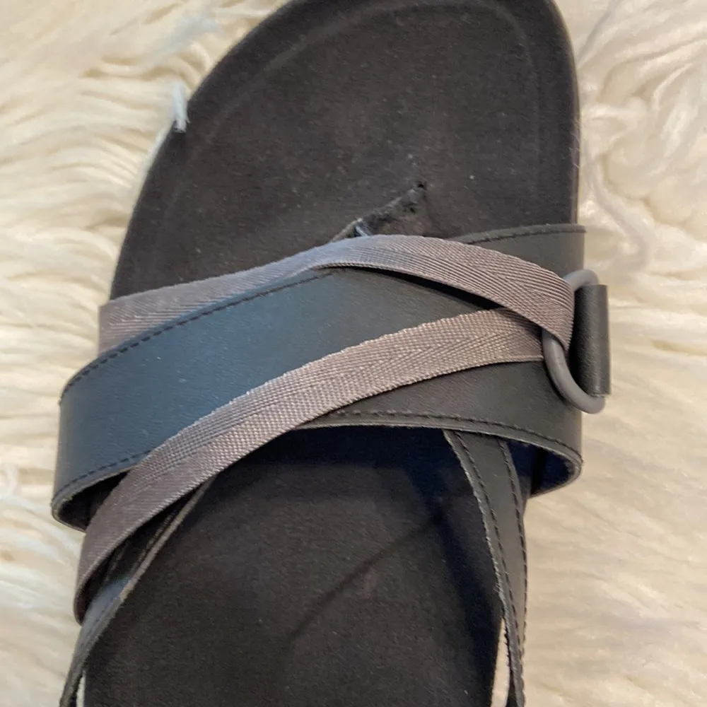 Merrell AirCushion Memory Foam sandals size 11 BNWOT black and gray color - Image 3