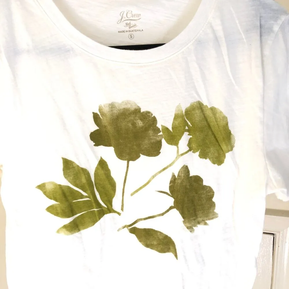 J.Crew EUC Women's Vintage Cotton Crewneck T-shirt w/Tonal Flowers - Image 3