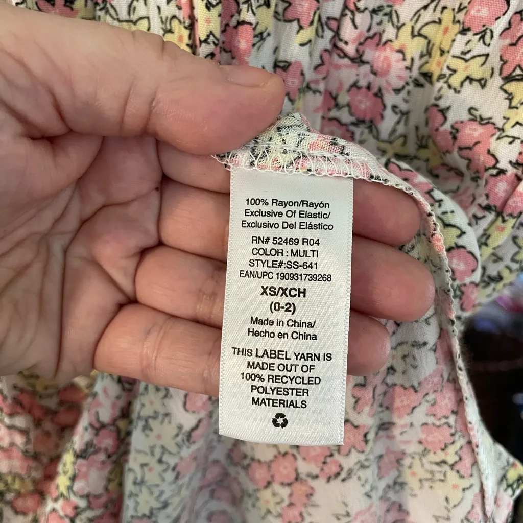 SCOOP Womens XS Smocked Floral Flutter Sleeve Keyhole Top‎ Coquette Cottagecore Pink - Image 6