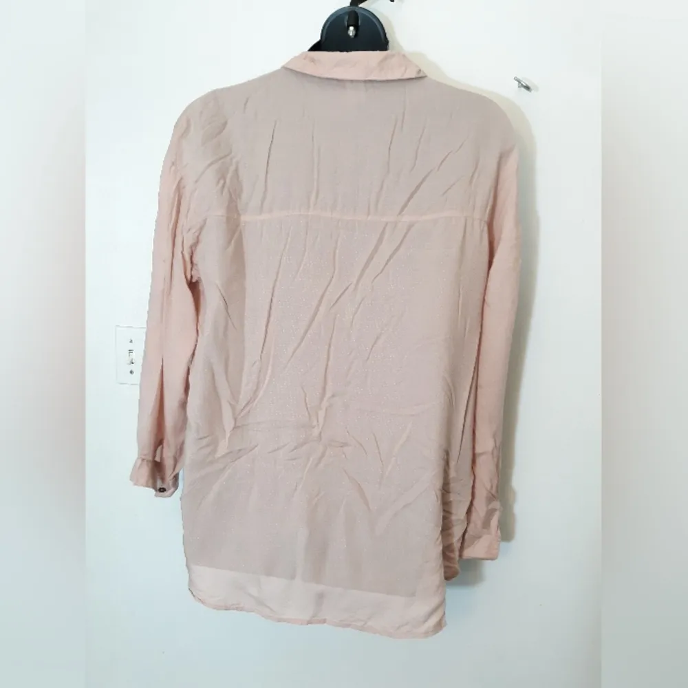 Wet Seal  light pink button up shirt - Image 4