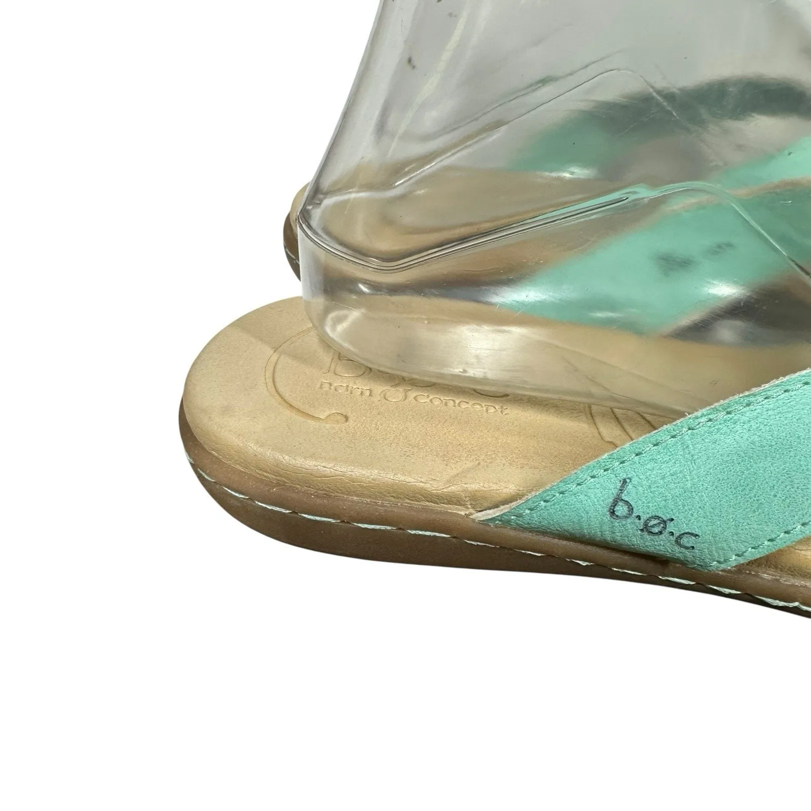 Born boc Mint Green Leather 3D Flower Flip Flop Comfort Thong Sandals Womens 9M Size 9 - Image 3