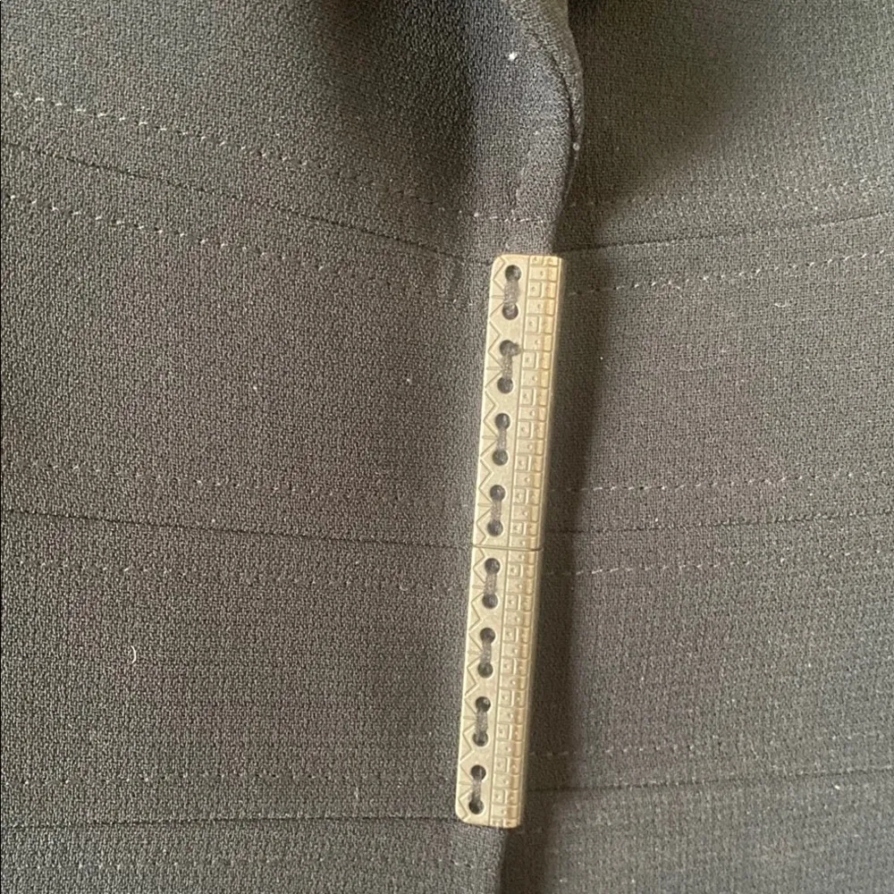 Studio Tahari Black Blazer Structured Suit Jacket Size 10 - Image 2