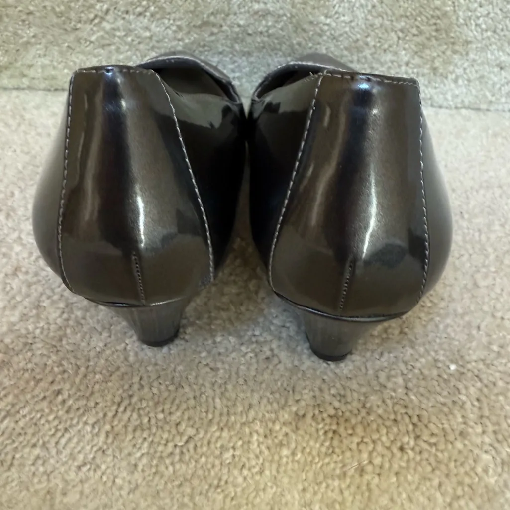 Anne Klein Patent‎ Leather Pointed Toe Shoes Heels Gun Metal Silver Size 8 - Image 3