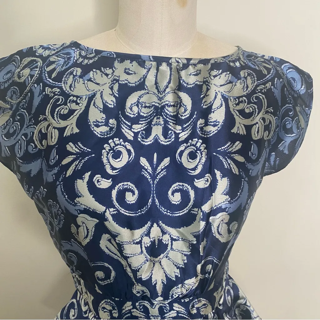 Vintage Dorothy Perkins Peplum MIDI Floral Silky Dress US 6 - Image 5