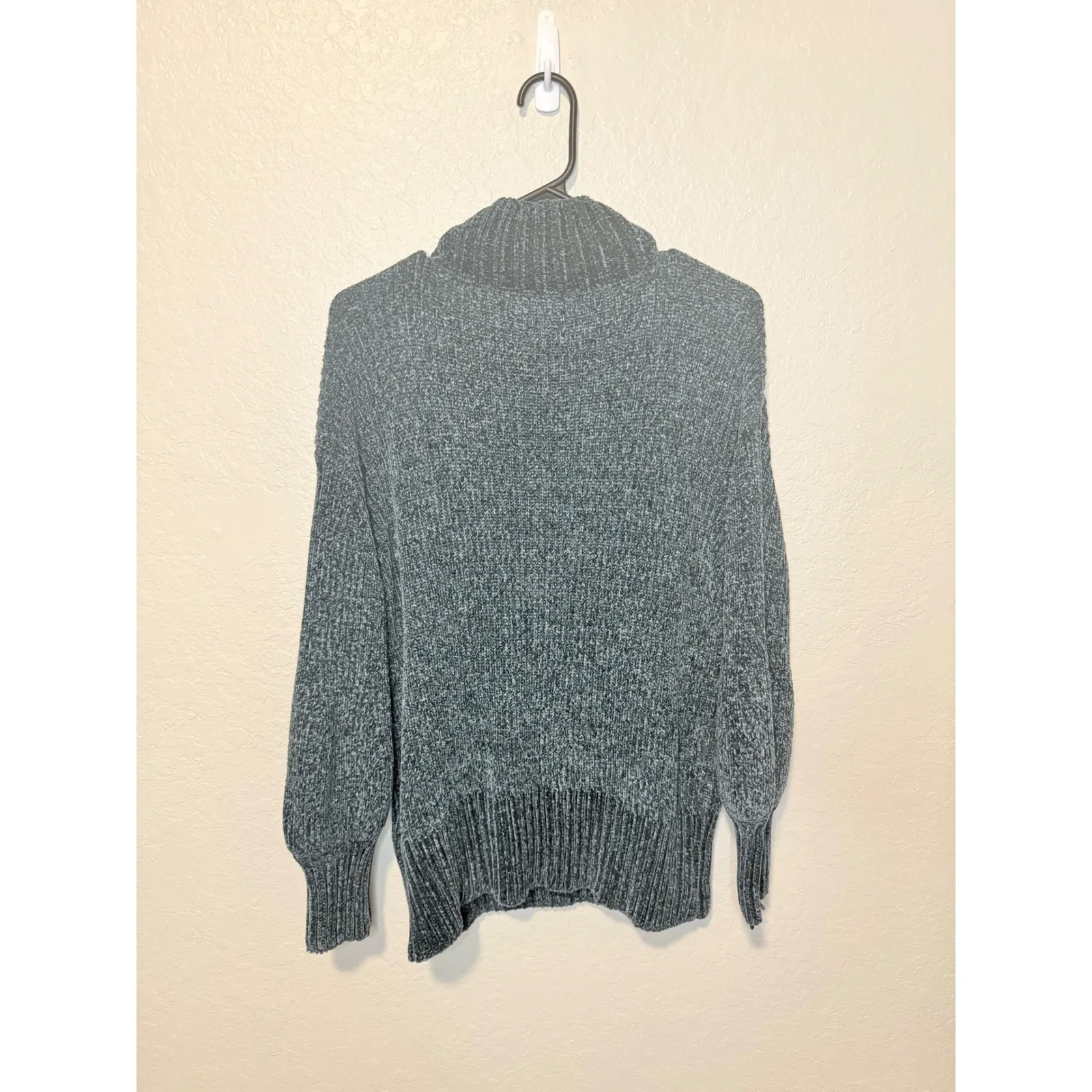 Cynthia Rowley Turtleneck Sweater Womens Size Medium M - Image 2