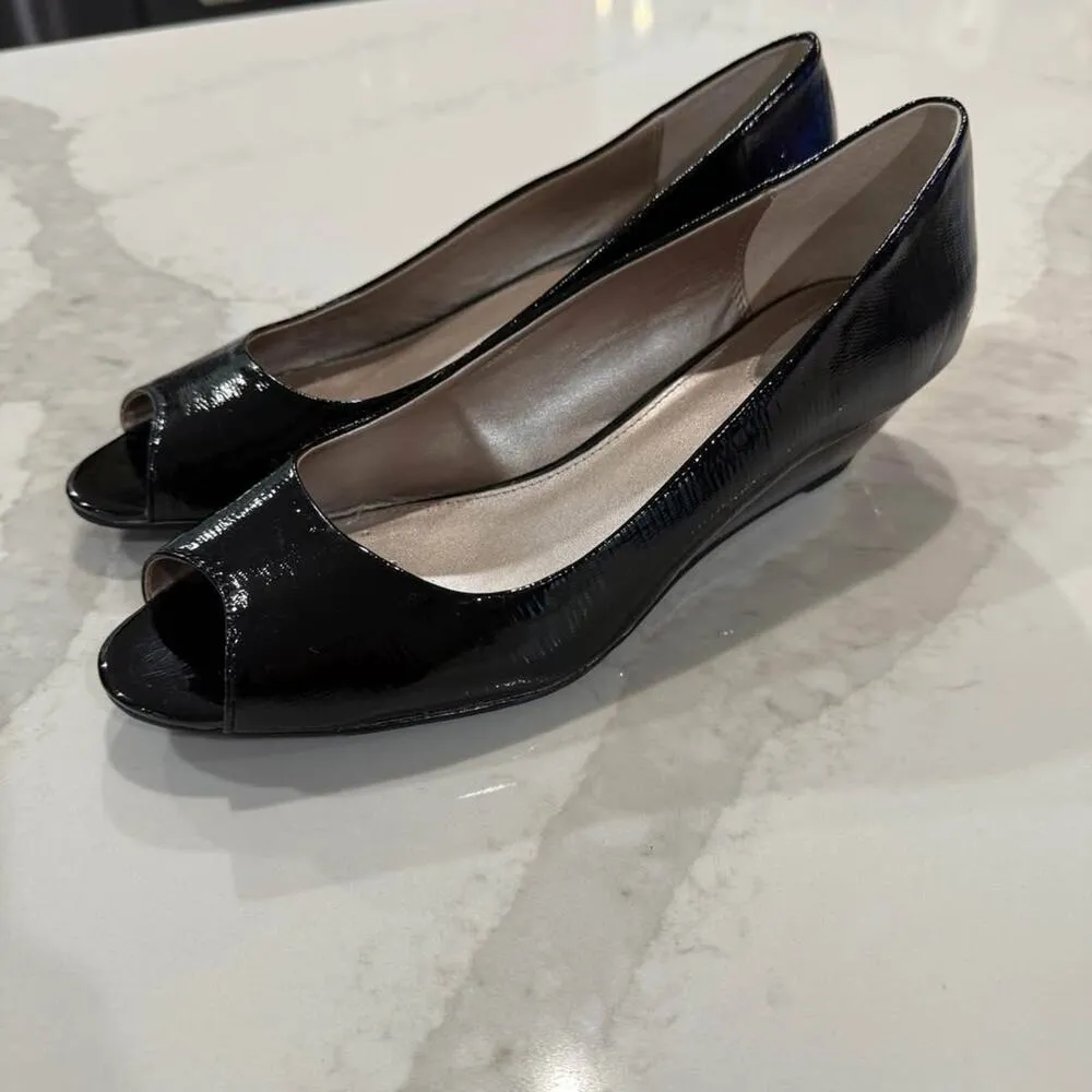 Alfani Step n Flex Peep Toe Patent Wedge Pump Heels Women's 11M Black/Gold Trim - Image 2