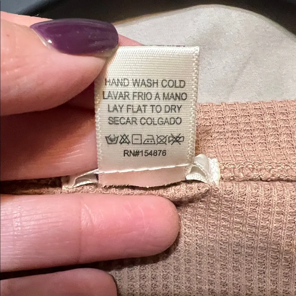 Bozzolo Women's Tan Cropped Sweatshirt - Image 5