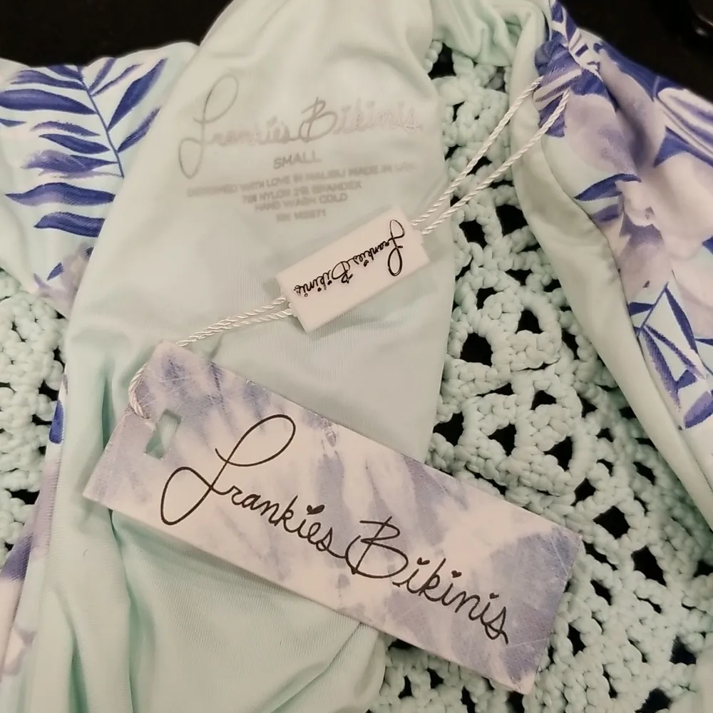 💕FRANKIES BIKINIS💕 Poppy One Piece Swimsuit ~ Hawaiian Mist Crochet S NWT - Image 13