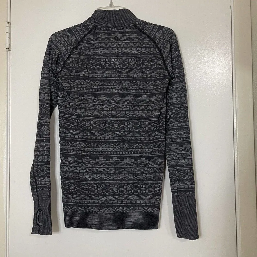 Lululemon 1/4 zip Gray black aztec knit pullover long sleeve top size 8 - Image 4