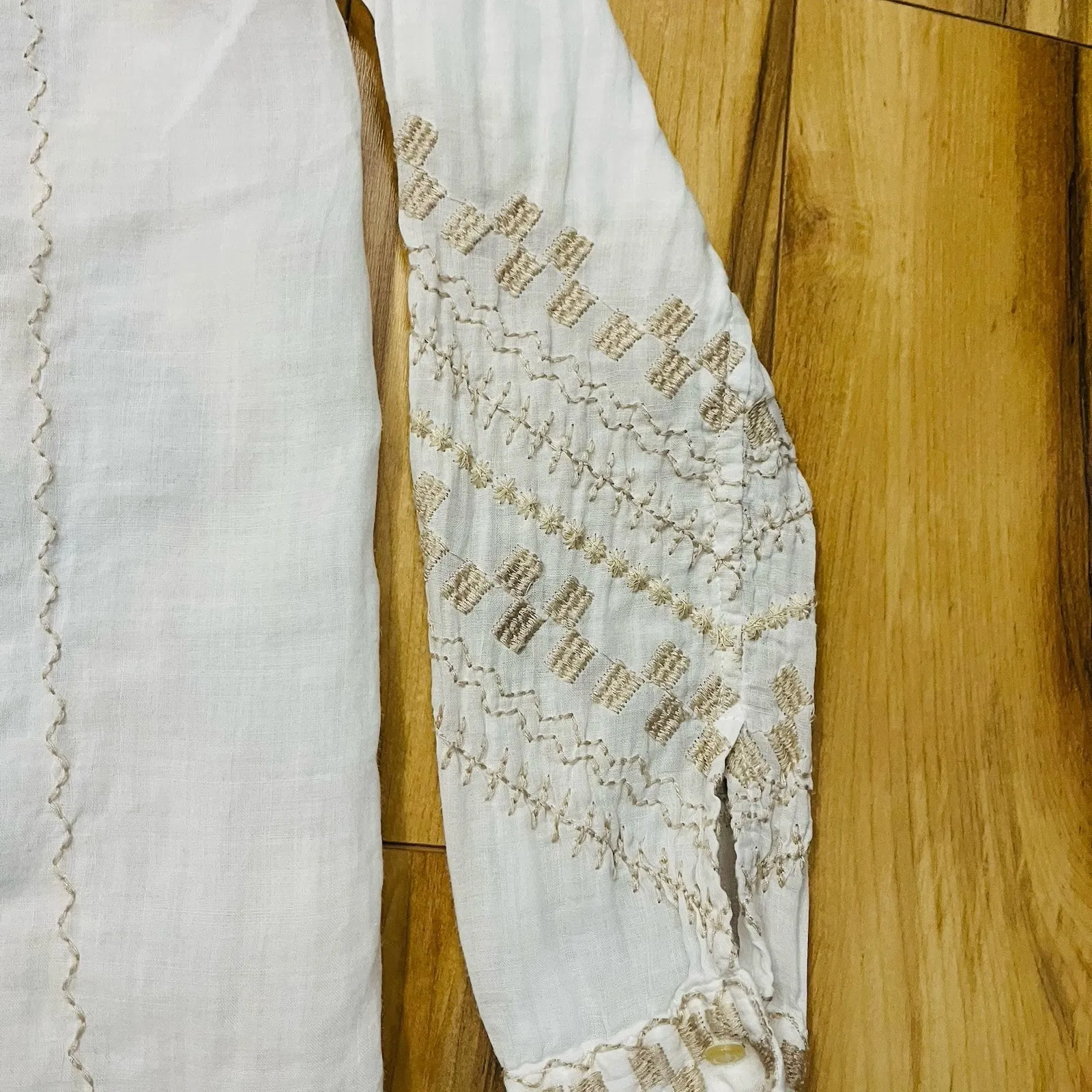 Johnny Was Women's Sz XS White & Cream Floral Embroidered Top Boho Fairy Core - Image 12