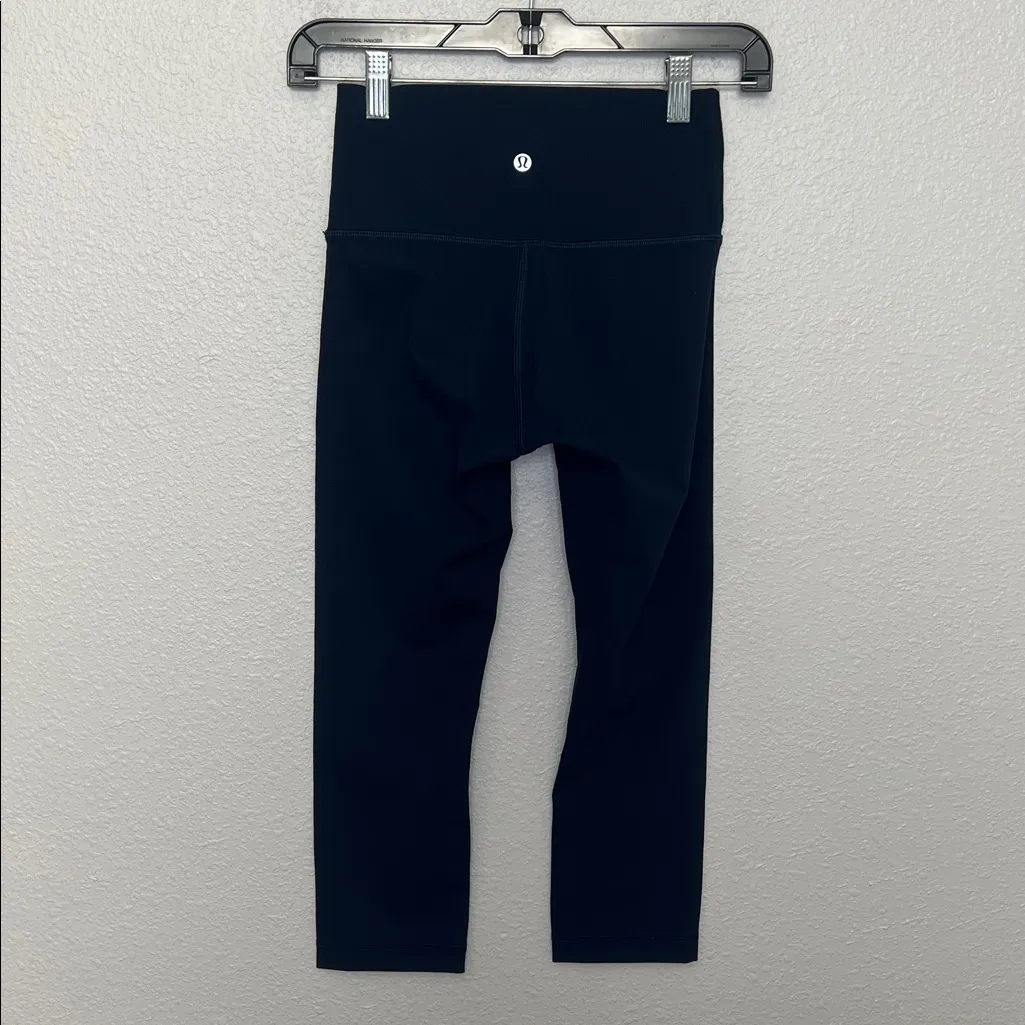Lululemon  Wunder Under Cropped Legging Blue Size 4 - Image 5
