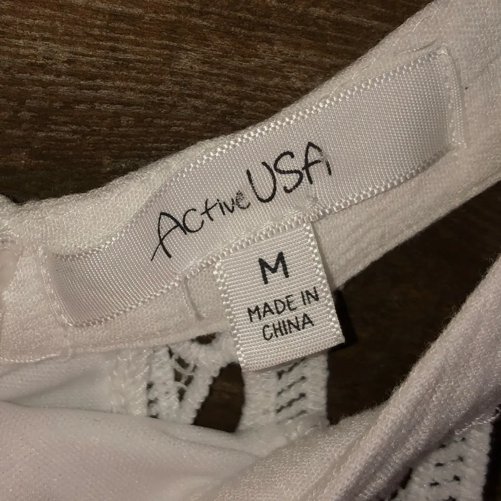 Active USA White Knit halter romper size Medium - Image 3