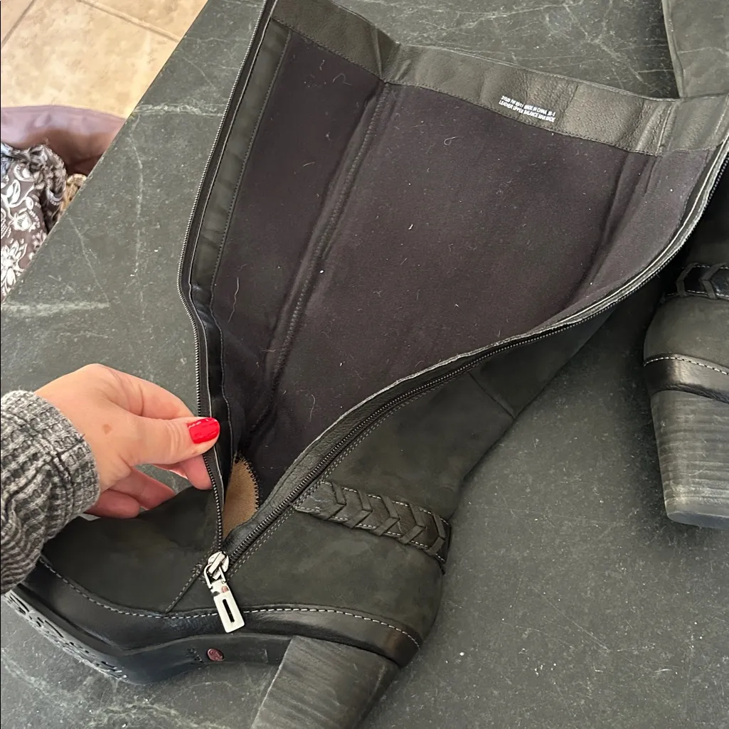 Clarks Knee High Boots Black Leather Riding Harness Heeled Boots Womens‎ Size 7W - Image 10