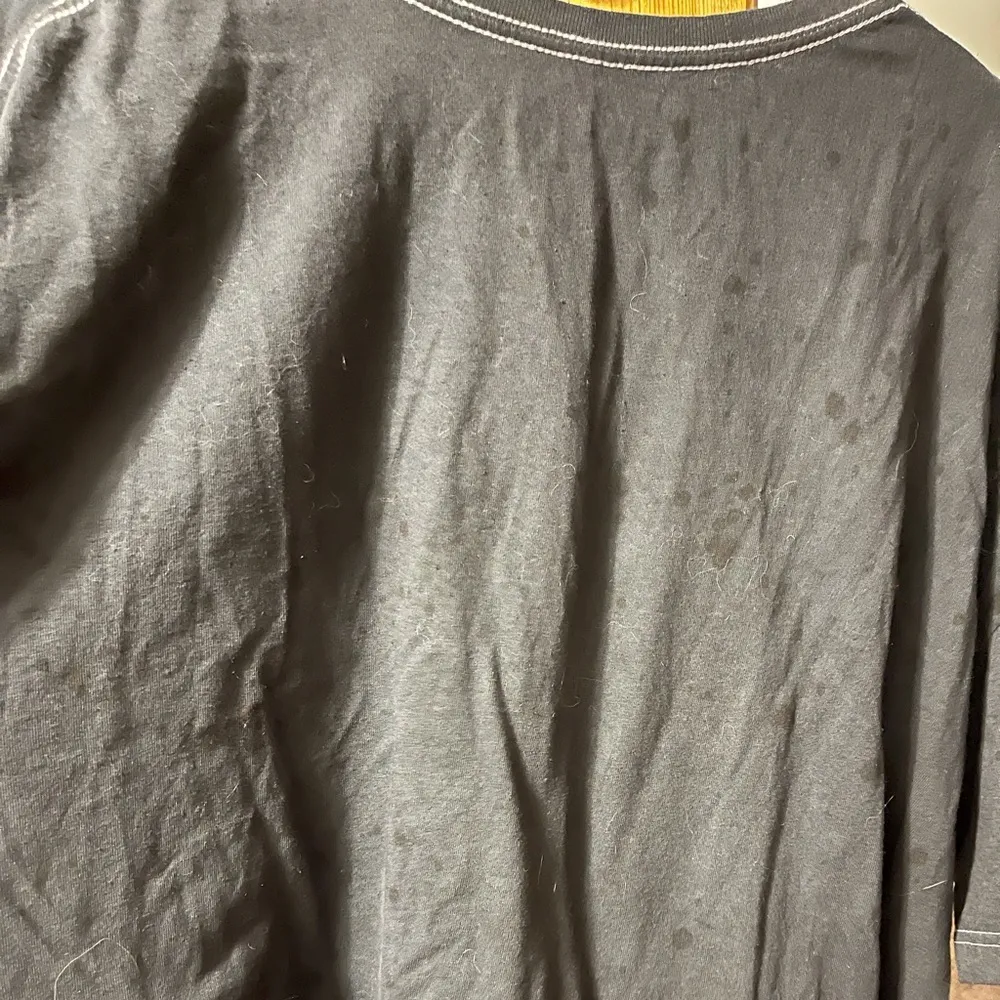 Distressed AC/DC crop top sz XL - Image 2